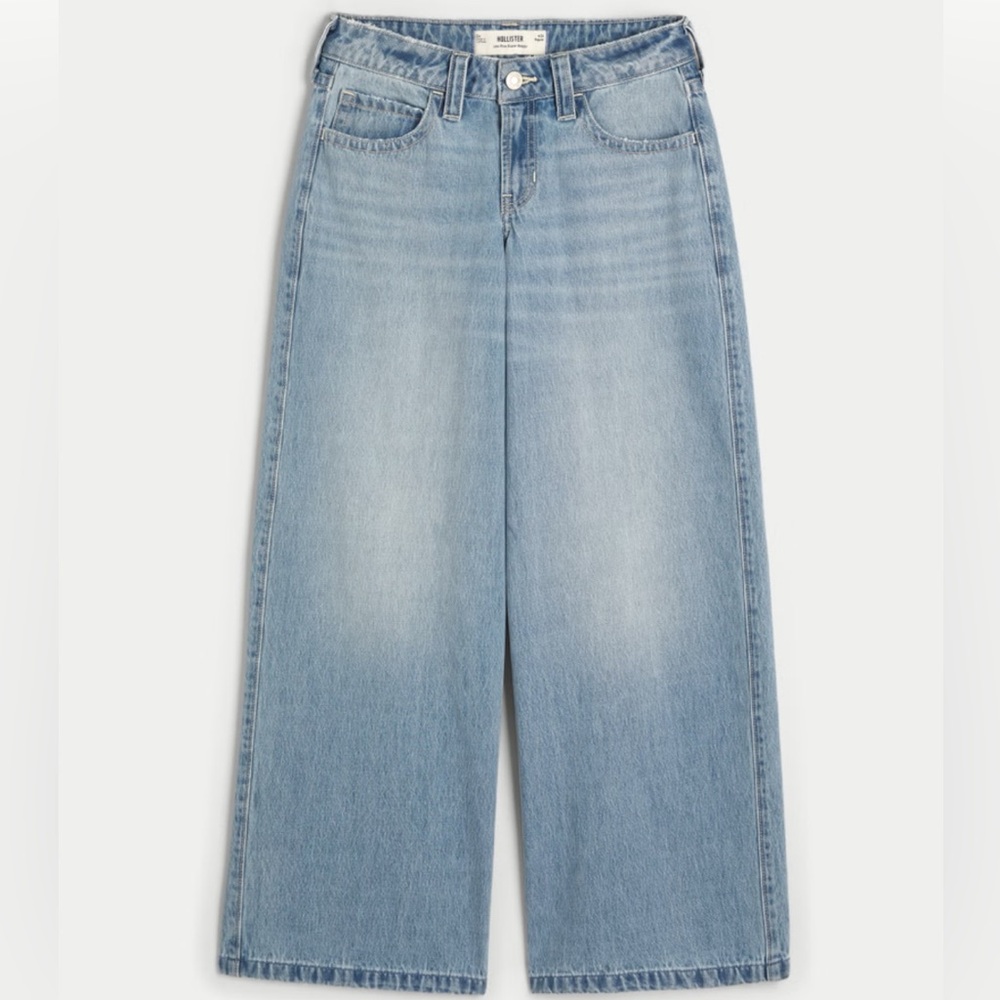 Hollister Low-Rise Light Wash Baggy Jeans